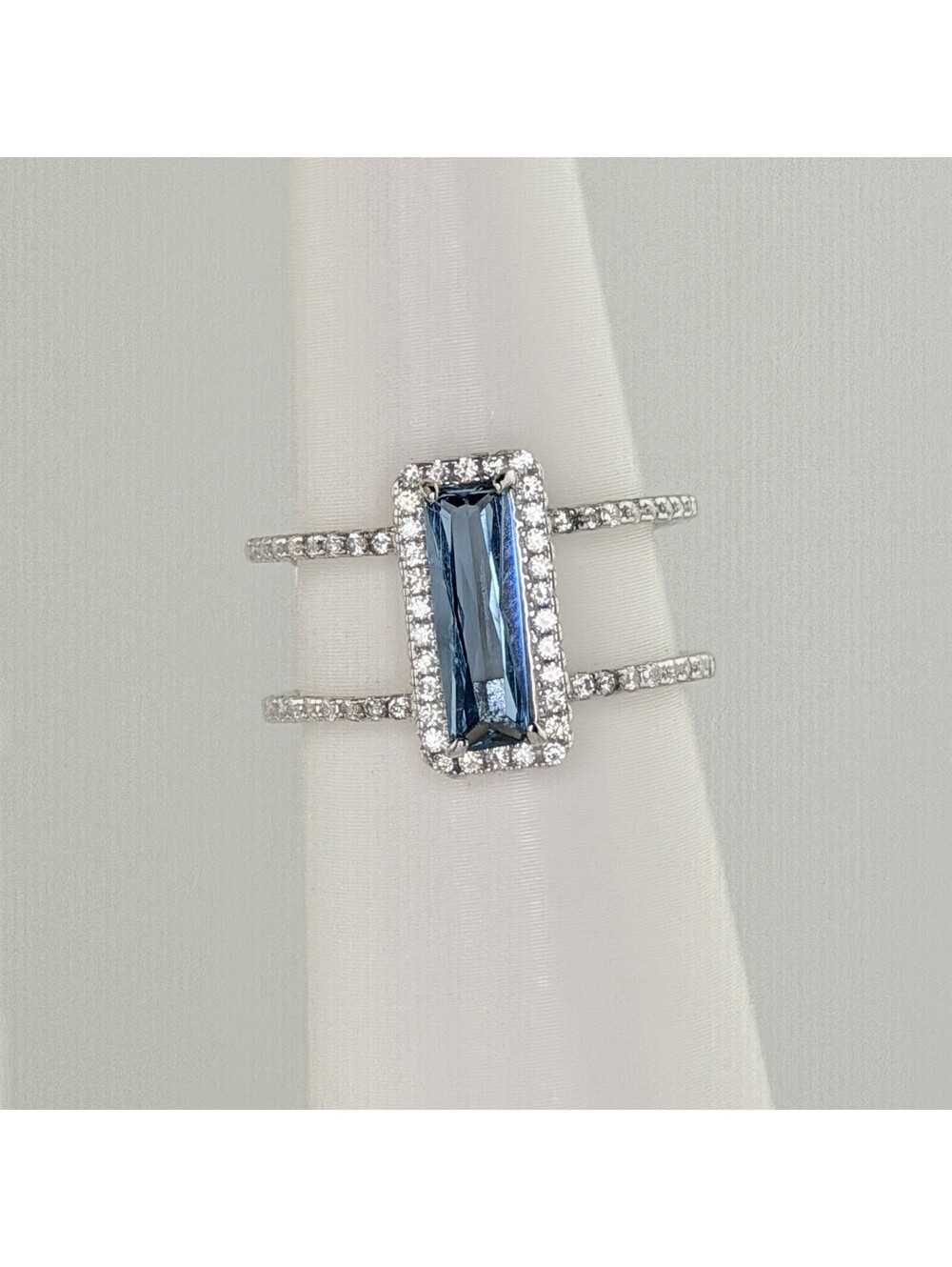 Bomb Party Sterling Club RBP4602 Sz 8 Blue Zircon Spinel .925 Silver RETRO